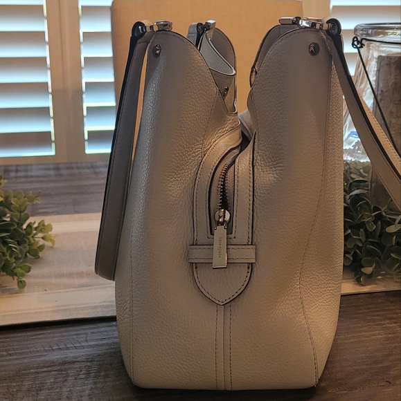 White Kate Spade Purse - Picture 3 of 6